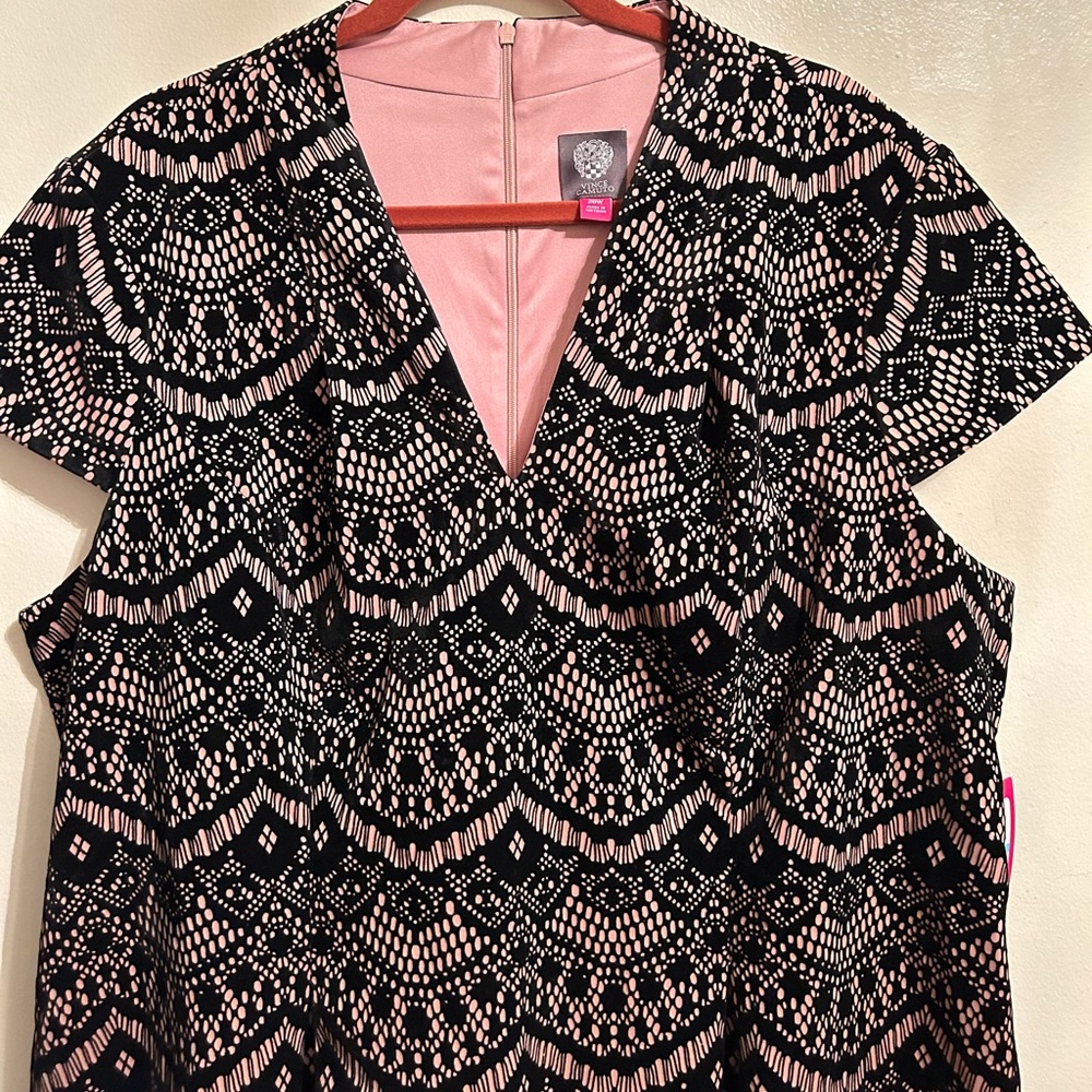 NWT VINCE CAMUTO Plus Size Flocked Fit & Flare Dress - Size 20 W - Picture 8 of 10
